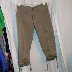Old navy tie capris